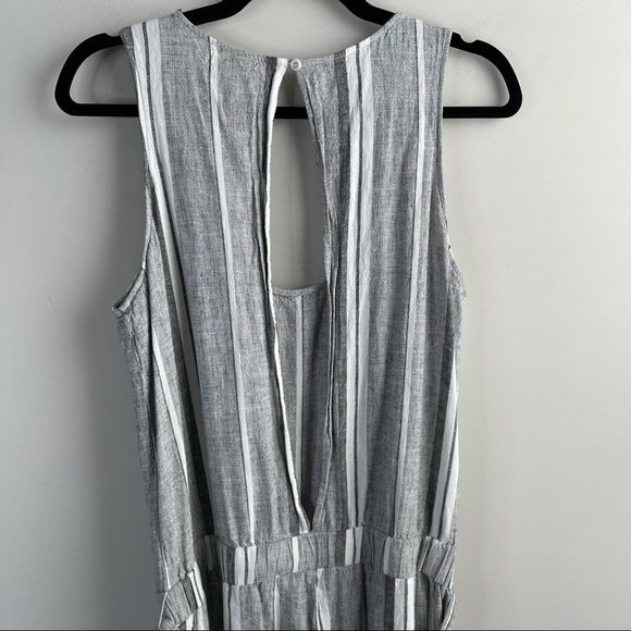 Cloth and Stone linen blend triped peek a boo belted sleeveless‎ jumpsuit medium - Picture 5 of 10